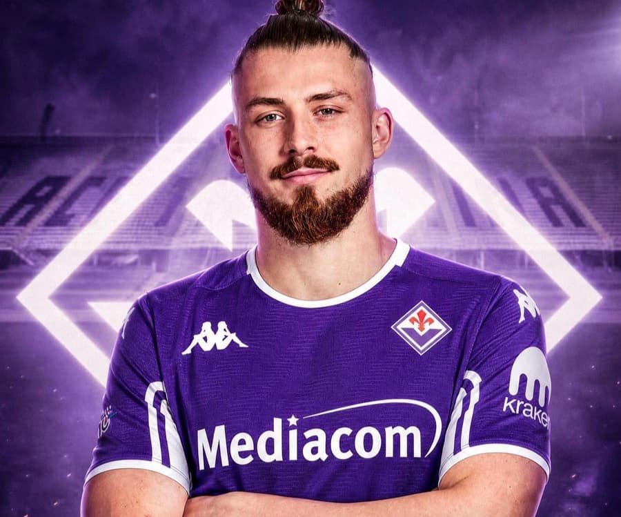 Radu Drăgușin la Fiorentina: împrumut cu miză de 22 meciuri